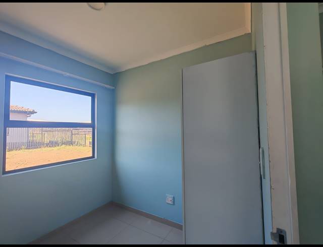 3 BEDROOM FREEHOLD FOR SALE IN SHAKASKRAAL